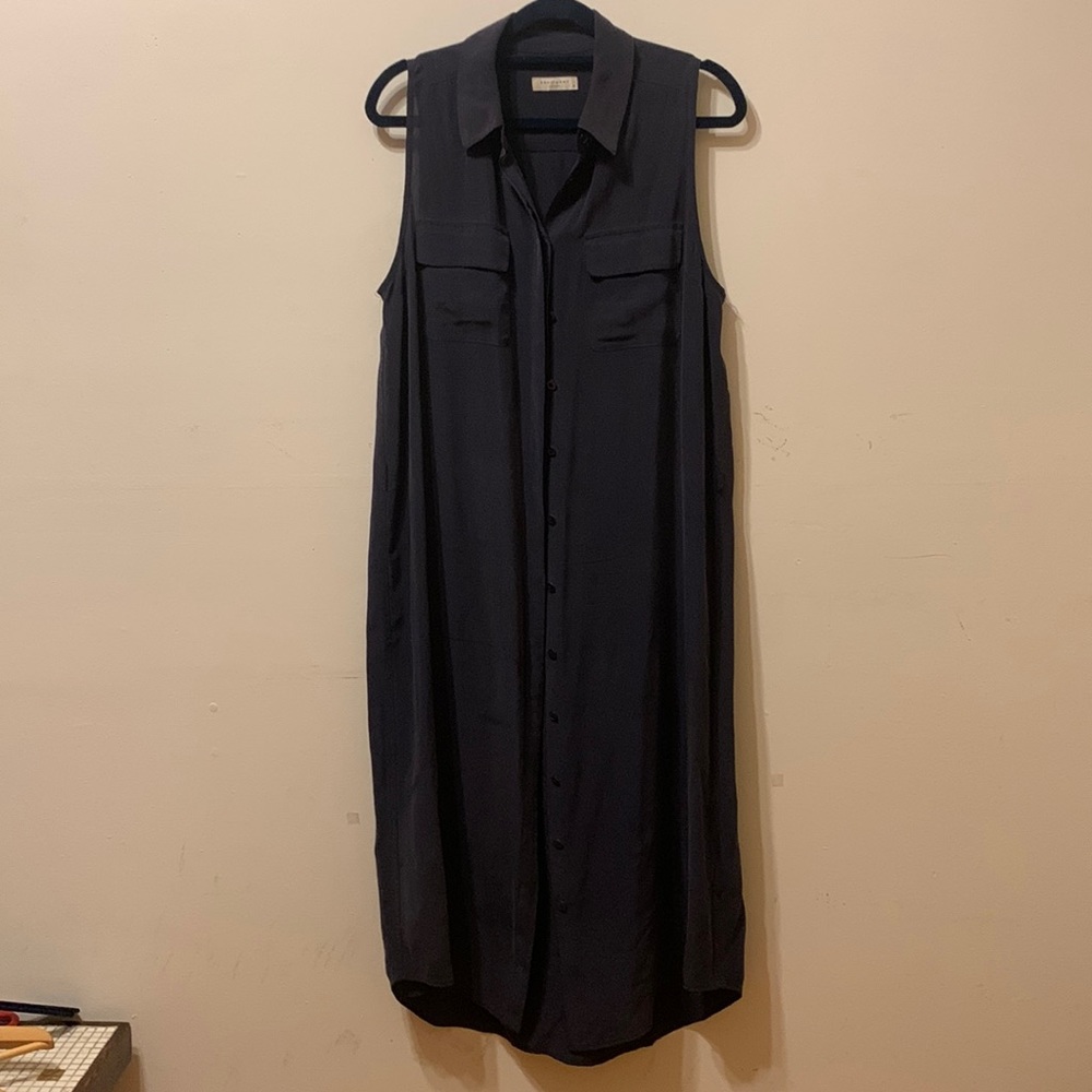 100% silk. Light tank dress. Buttoned front. French brand Equipment. Sm/Med